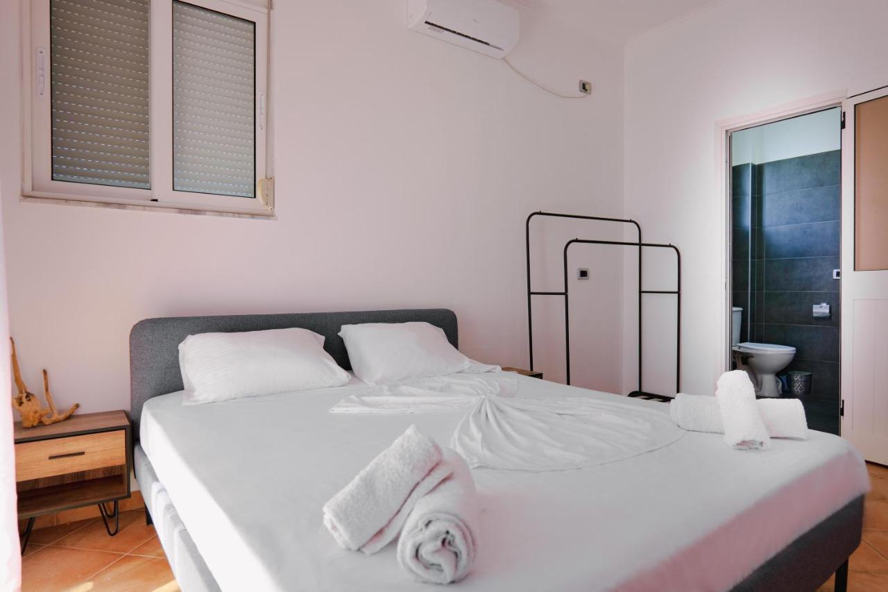 Hotel Leon Саранда Екстер'єр фото